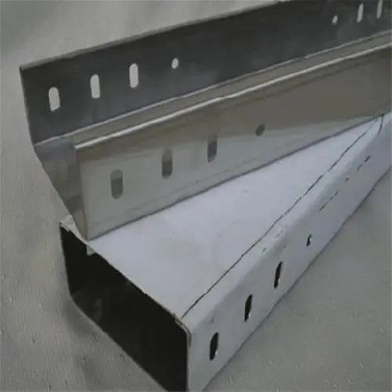 کارگاه / انبار SS 304 کابلی سینی نردبان سینی رنگ نقره ای